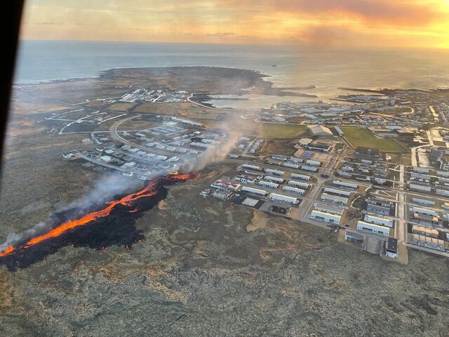 جریان گدازه‌ها بر تن سرد و زمستانی ایسلند؛ فوران جدید آتشفشانی و اعلام وضعیت اضطراری