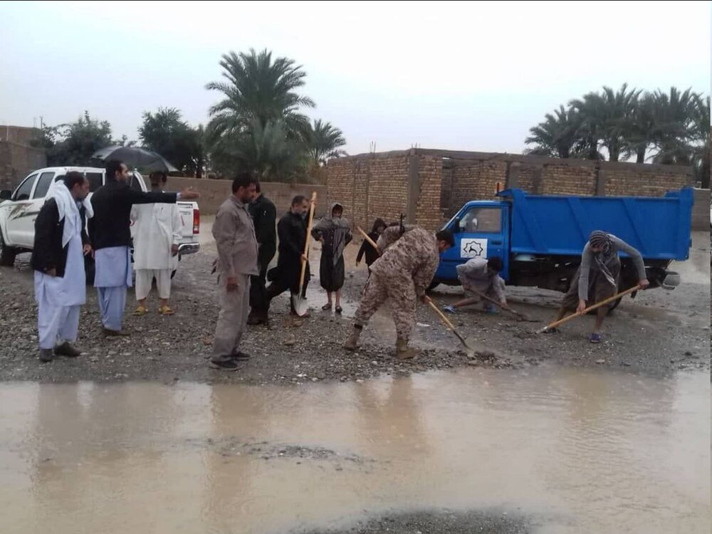 خدمت‌رسانی نیروی زمینی سپاه در مناطق سیل‌زده سیستان و بلوچستان