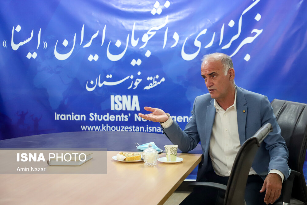 سکوت گل‌محمدی بهترین کار مقابل رفتارهای خداداد عزیزی بود